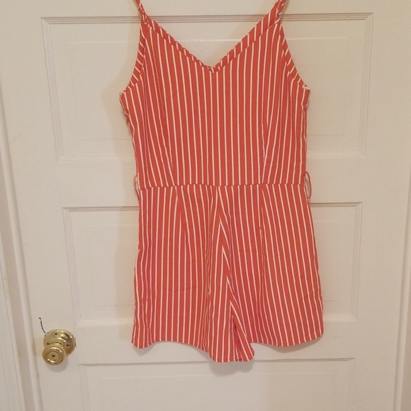 Stripped Romper - Picture 3 of 3